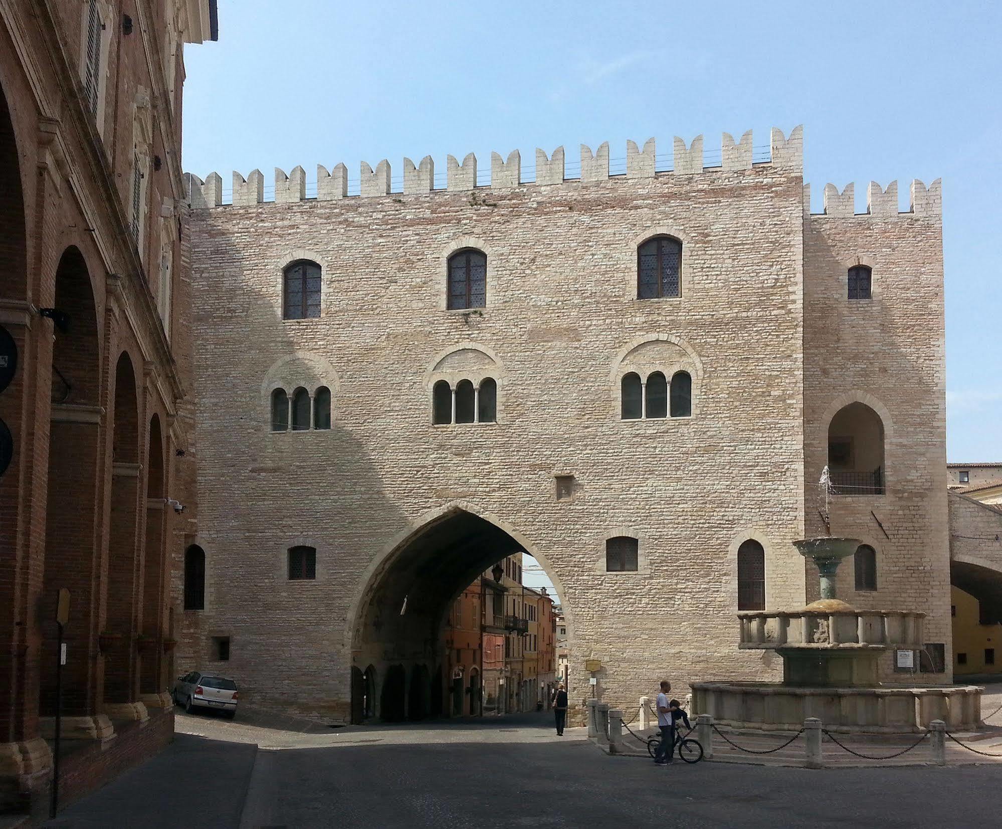 Il Podesta Fabriano Exterior photo